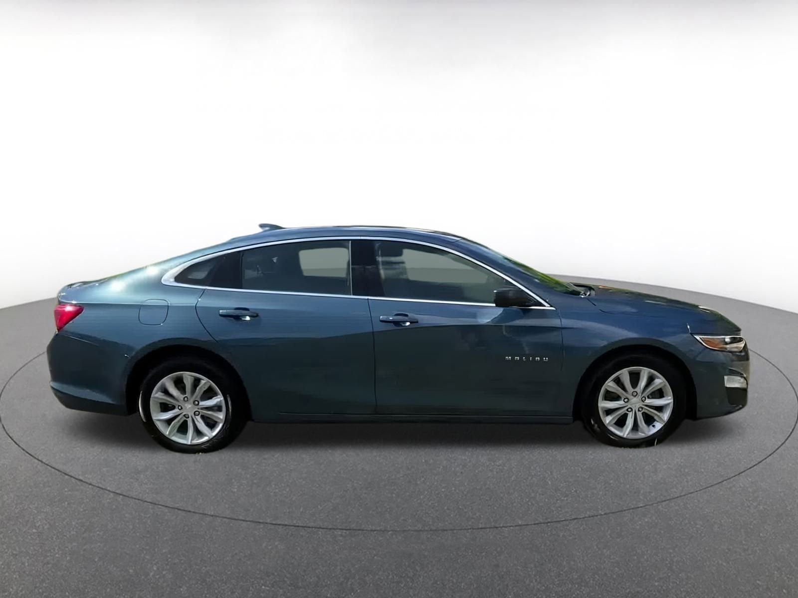 Thumbnail: 2024 Chevrolet Malibu - 12