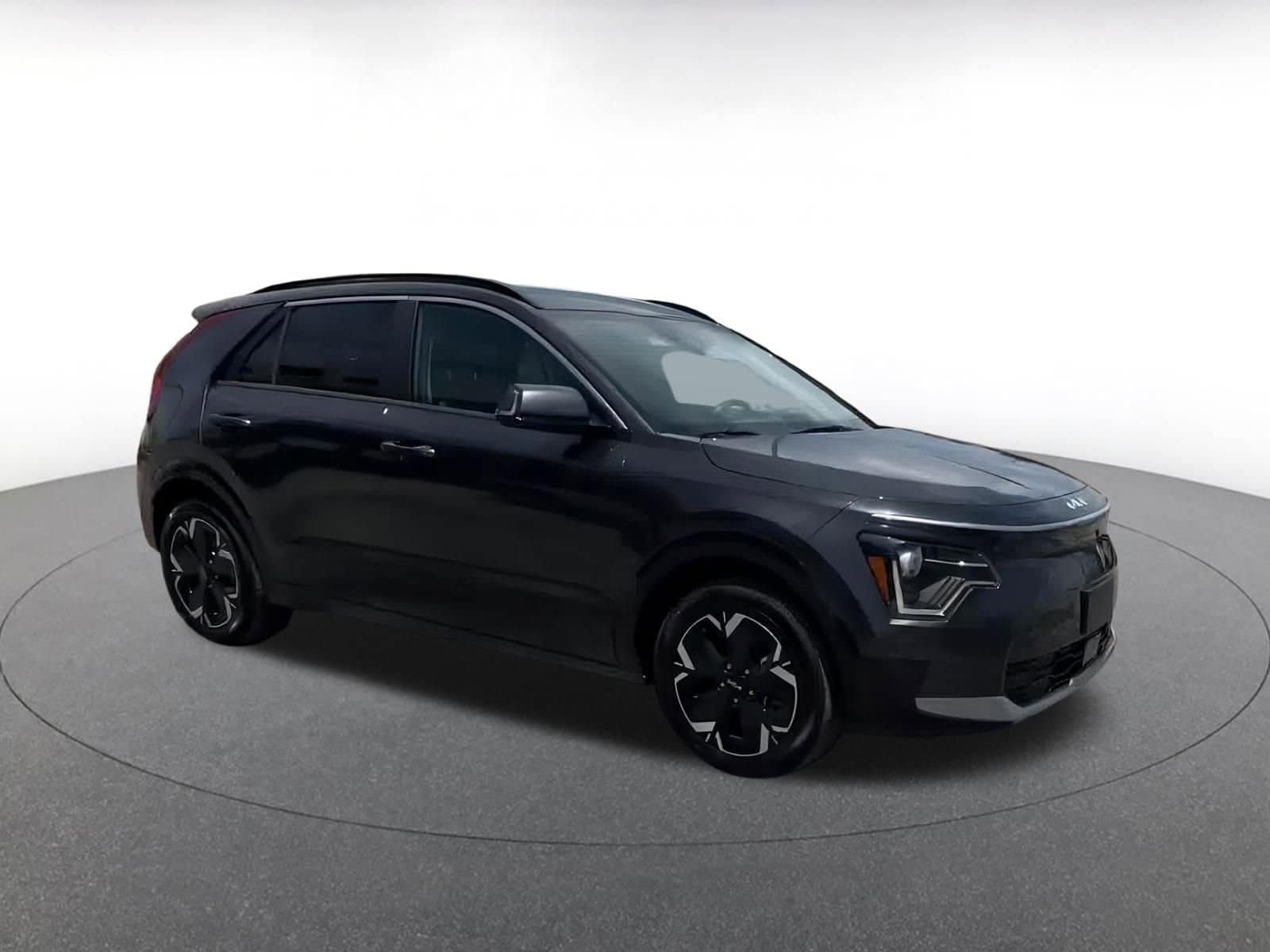Thumbnail: 2023 Kia Niro - 2
