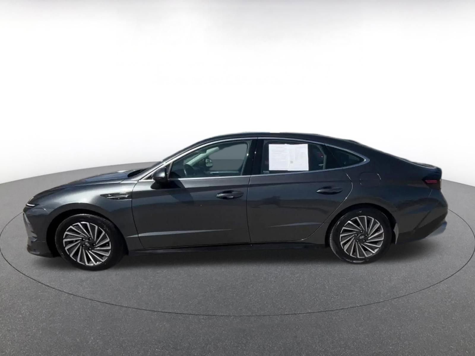 Thumbnail: 2025 Hyundai Sonata - 10