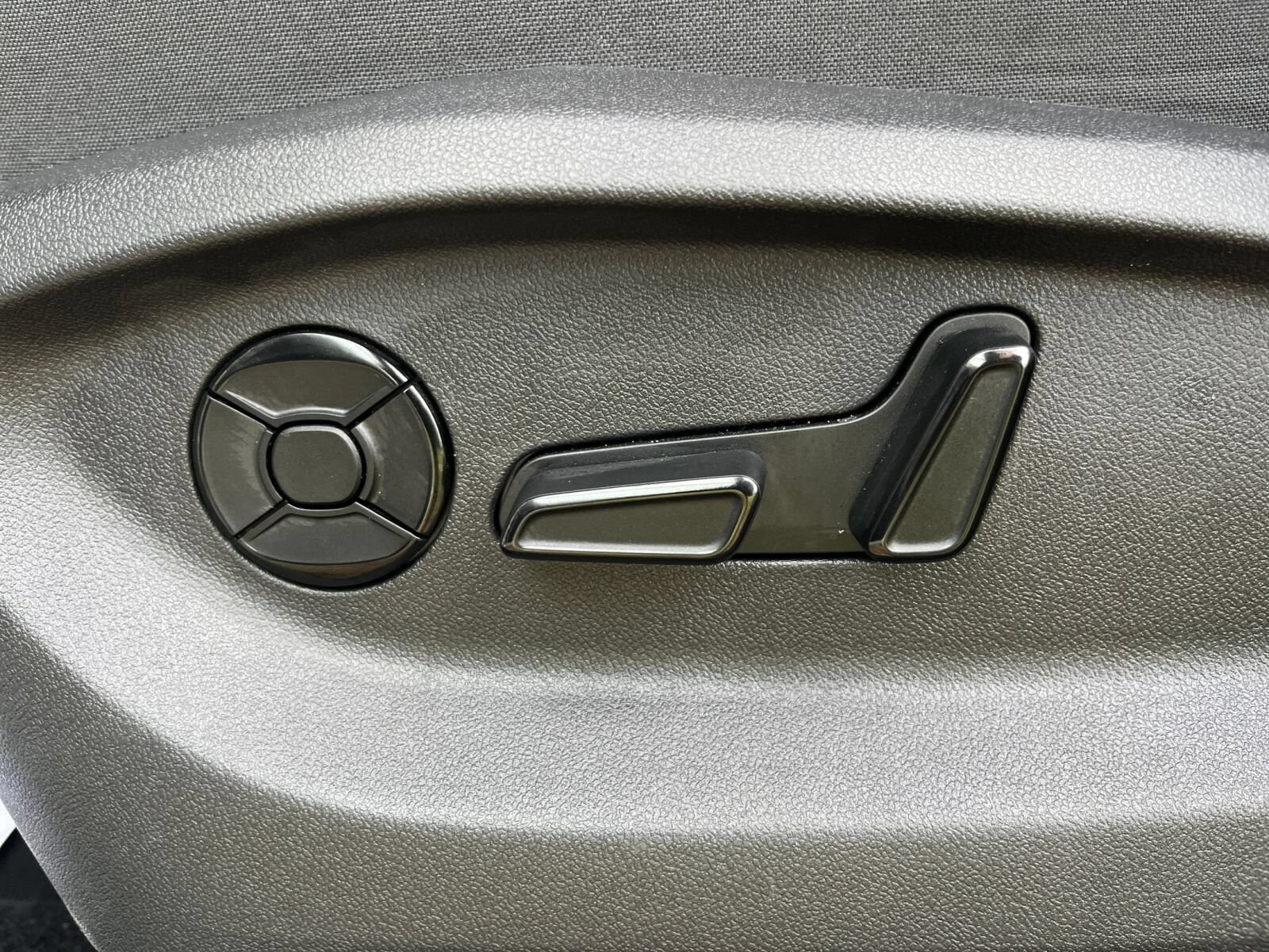Thumbnail: 2026 Volkswagen Tiguan - 18