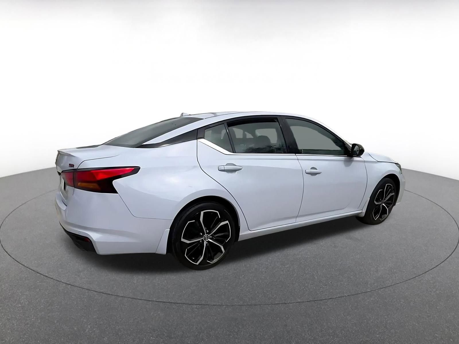 Thumbnail: 2025 Nissan Altima - 15