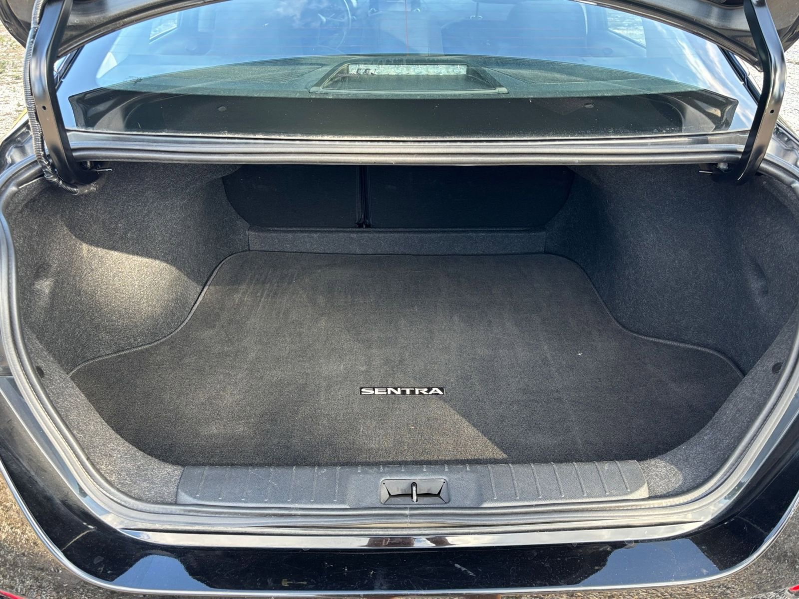 Thumbnail: 2025 Nissan Sentra - 31