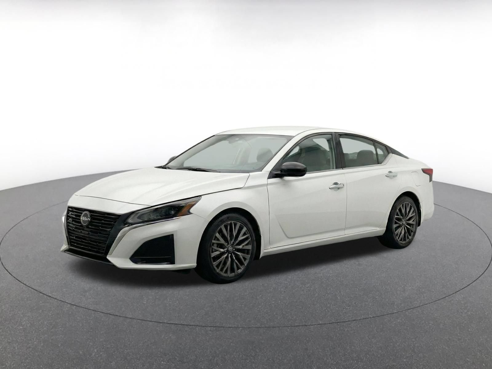 Thumbnail: 2025 Nissan Altima - 3