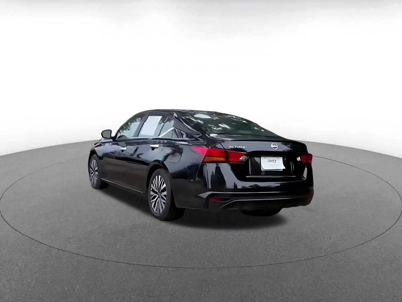 Thumbnail: 2025 Nissan Altima - 10