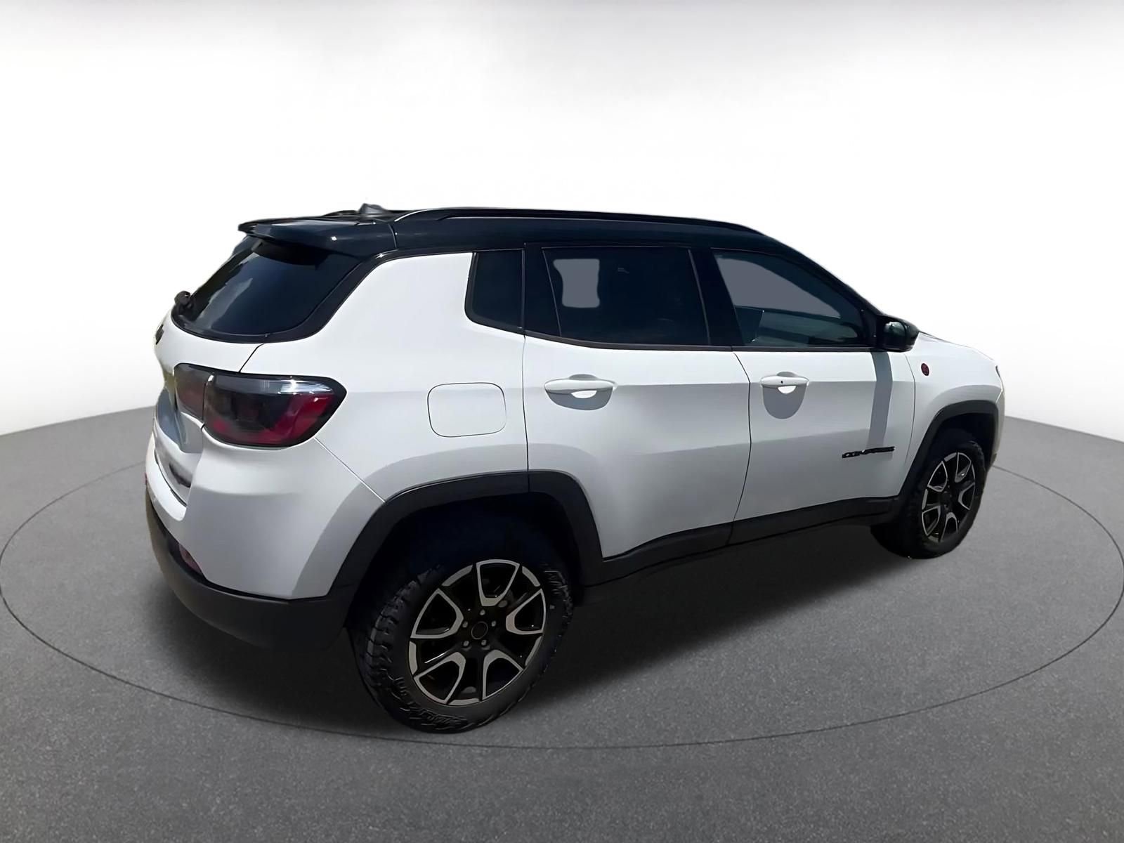 Thumbnail: 2025 Jeep Compass - 15