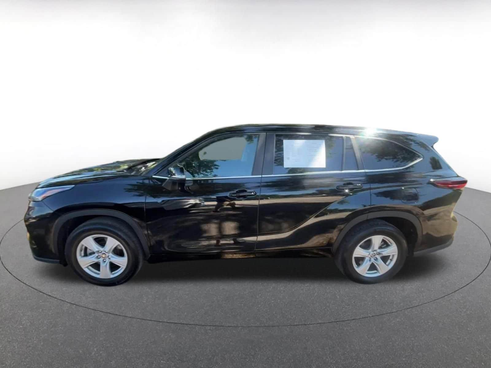 Thumbnail: 2025 Toyota Highlander - 9