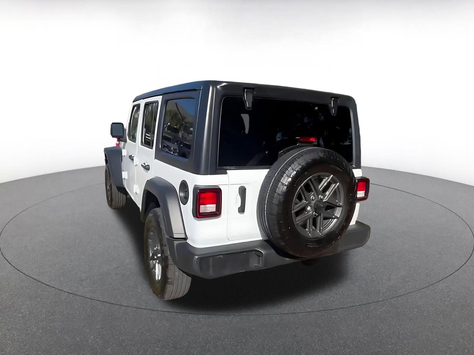 Thumbnail: 2025 Jeep Wrangler - 15