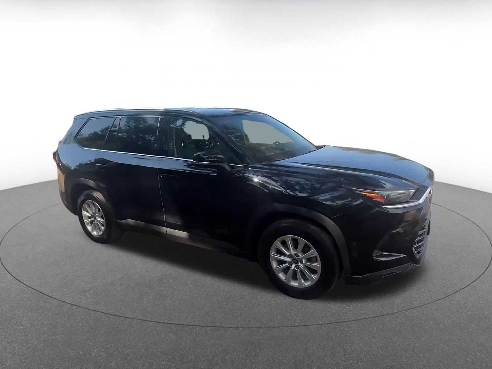 Thumbnail: 2025 Toyota Grand Highlander - 2