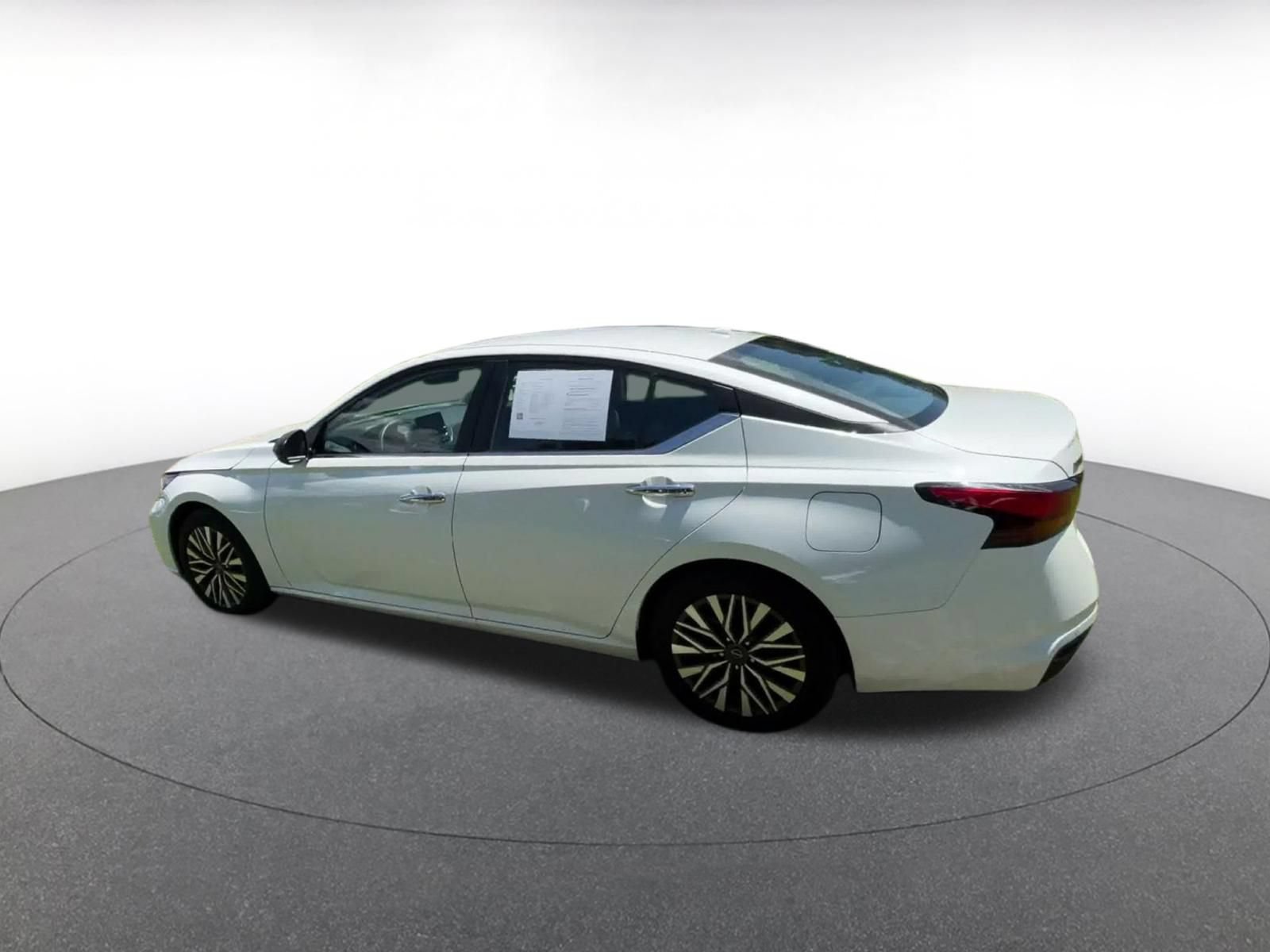 Thumbnail: 2025 Nissan Altima - 10