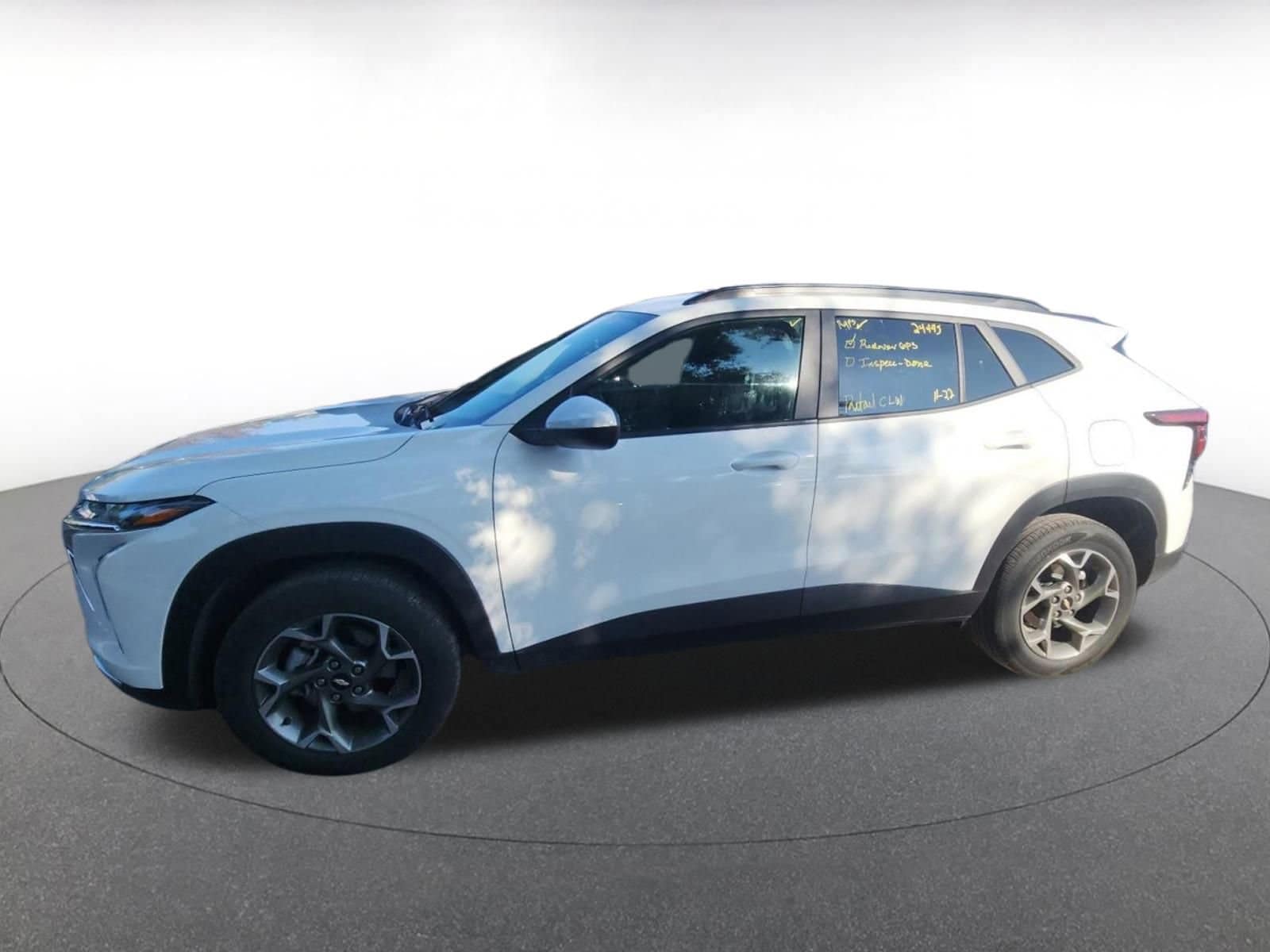 Thumbnail: 2025 Chevrolet Trax - 4