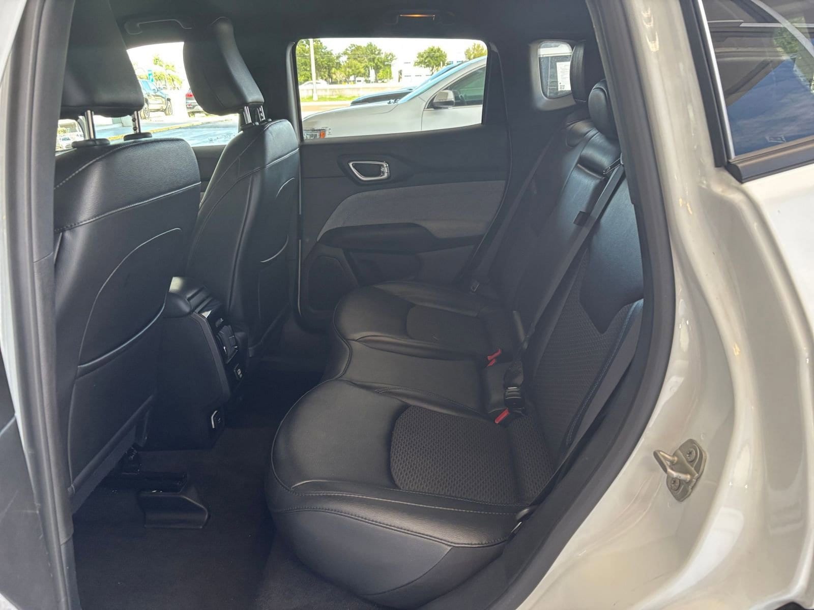 Thumbnail: 2023 Jeep Compass - 25