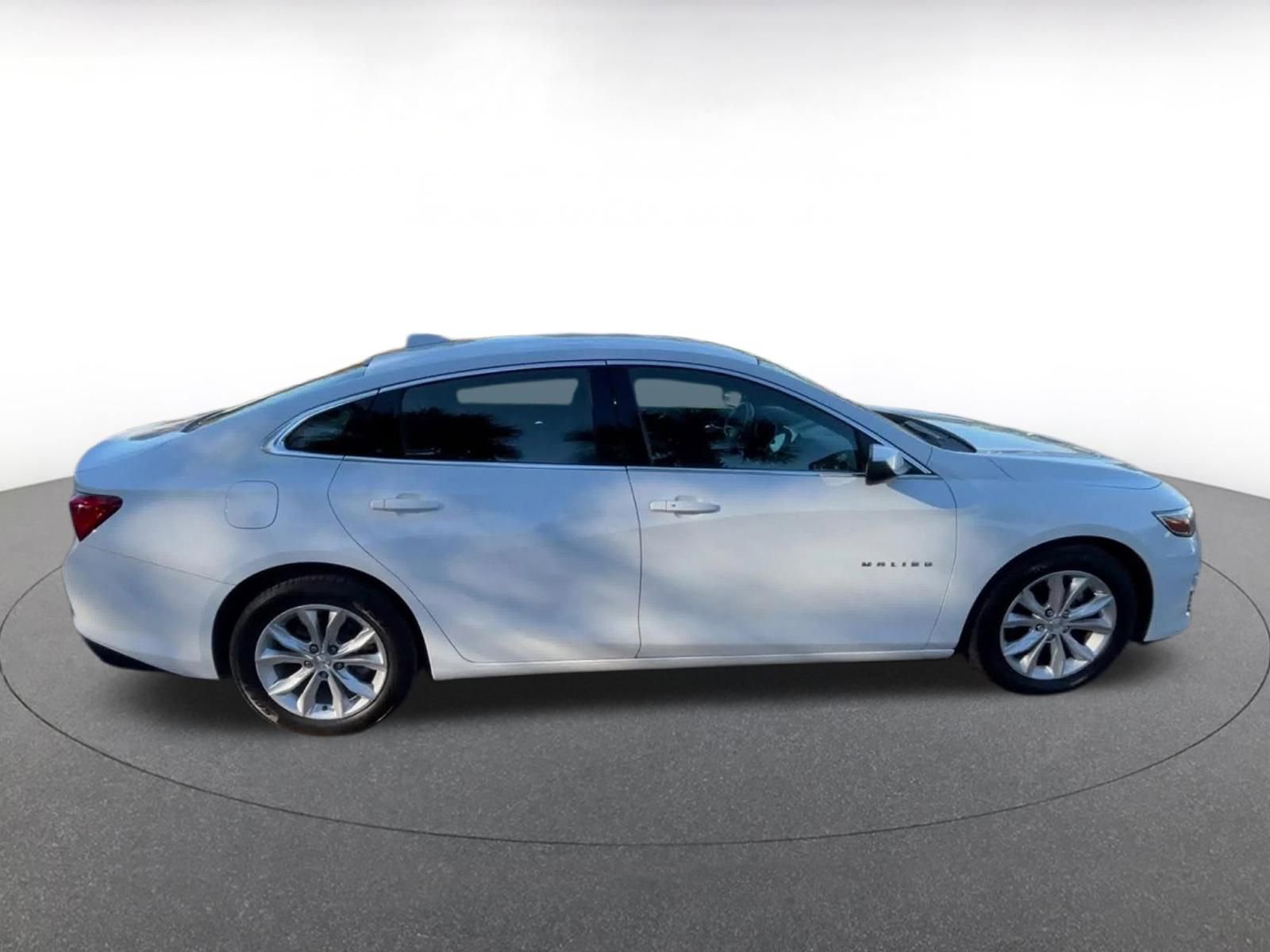 Thumbnail: 2023 Chevrolet Malibu - 16