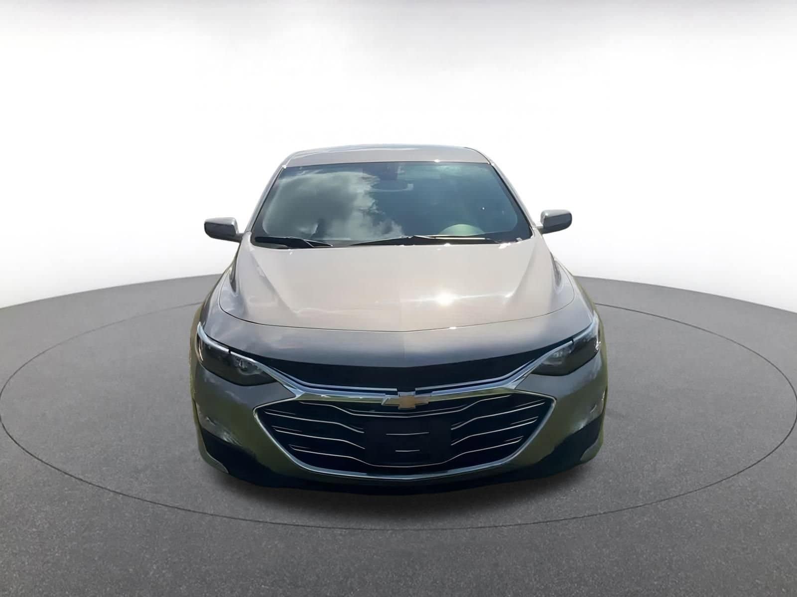 Thumbnail: 2024 Chevrolet Malibu - 4
