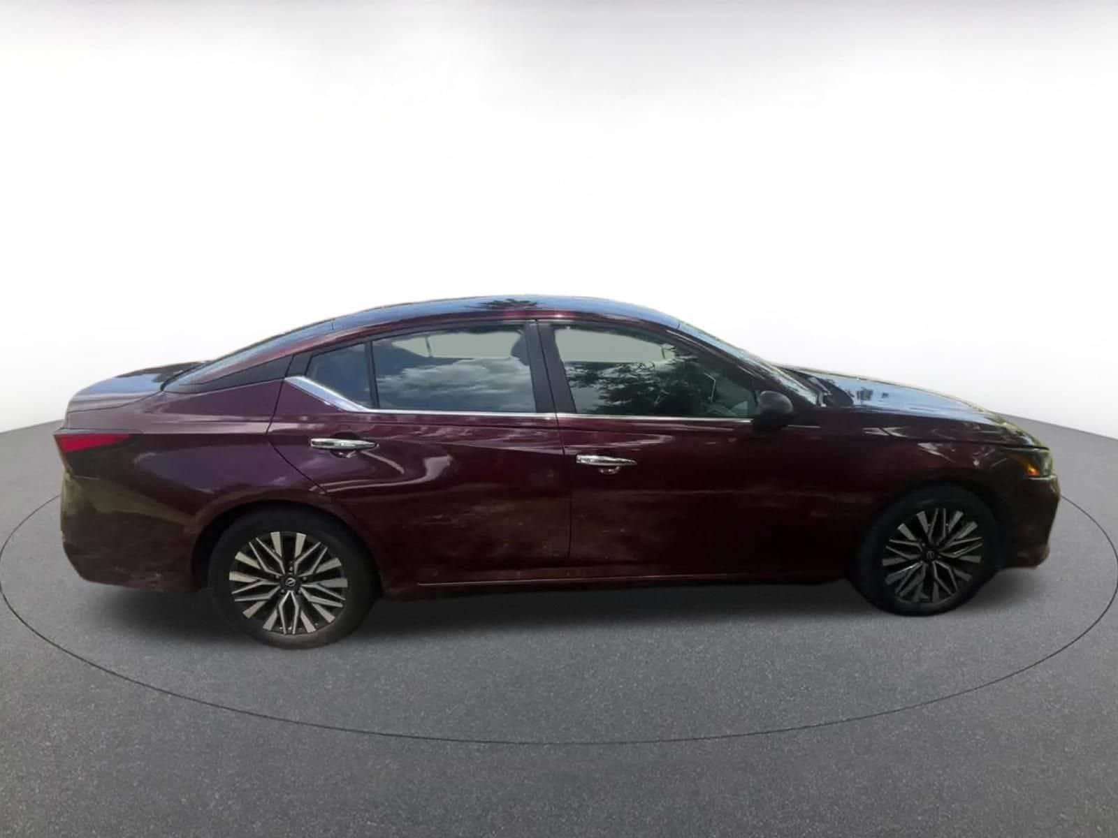 Thumbnail: 2025 Nissan Altima - 16