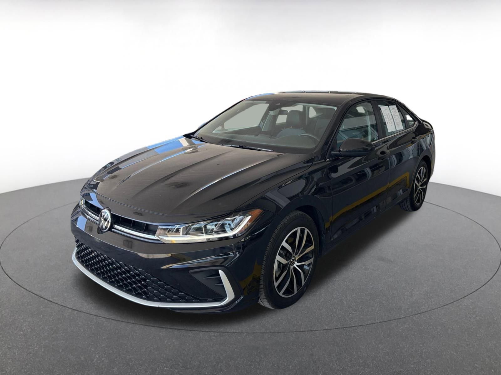 Thumbnail: 2025 Volkswagen Jetta - 4