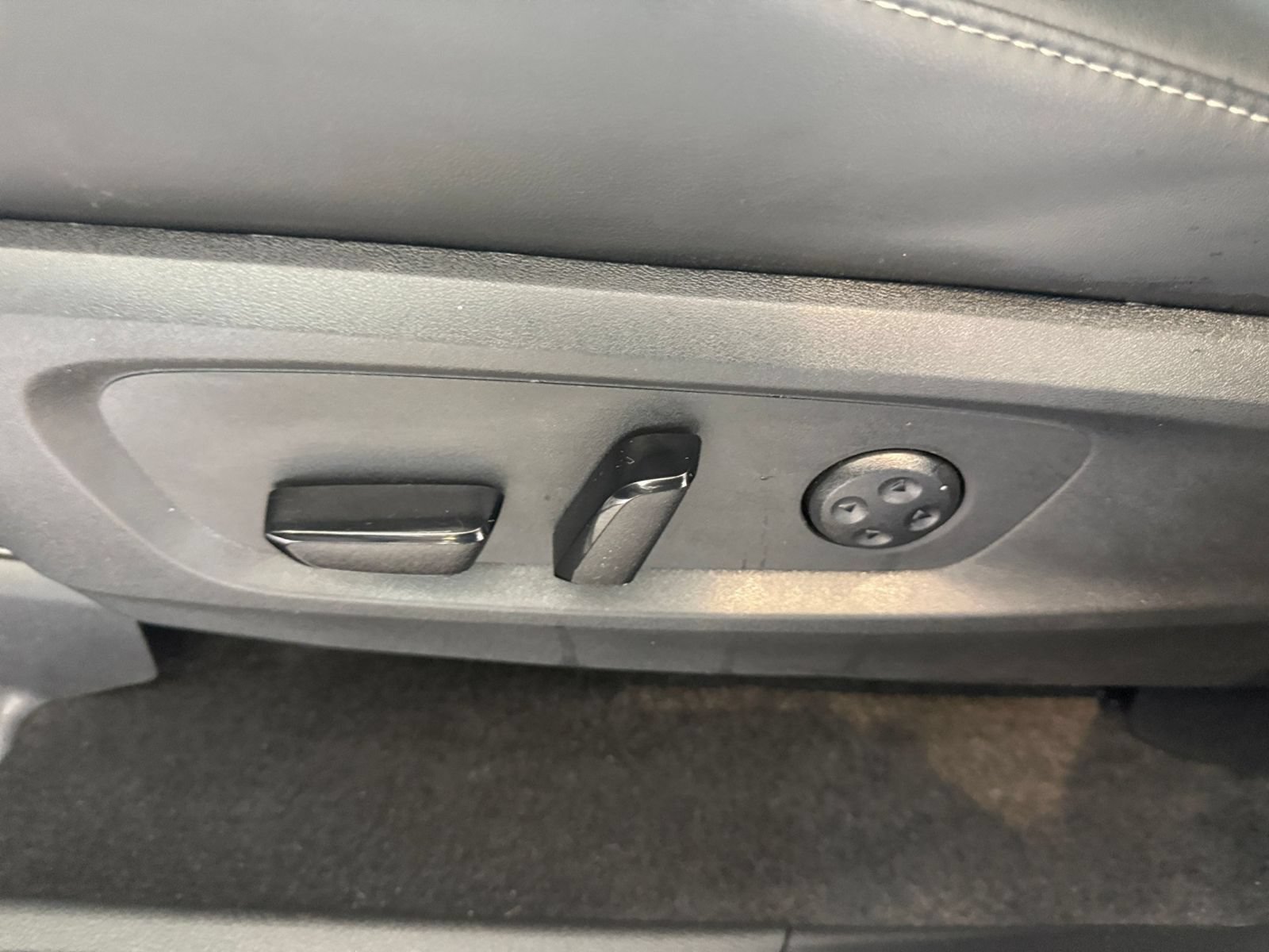 Thumbnail: 2026 INFINITI QX60 - 23