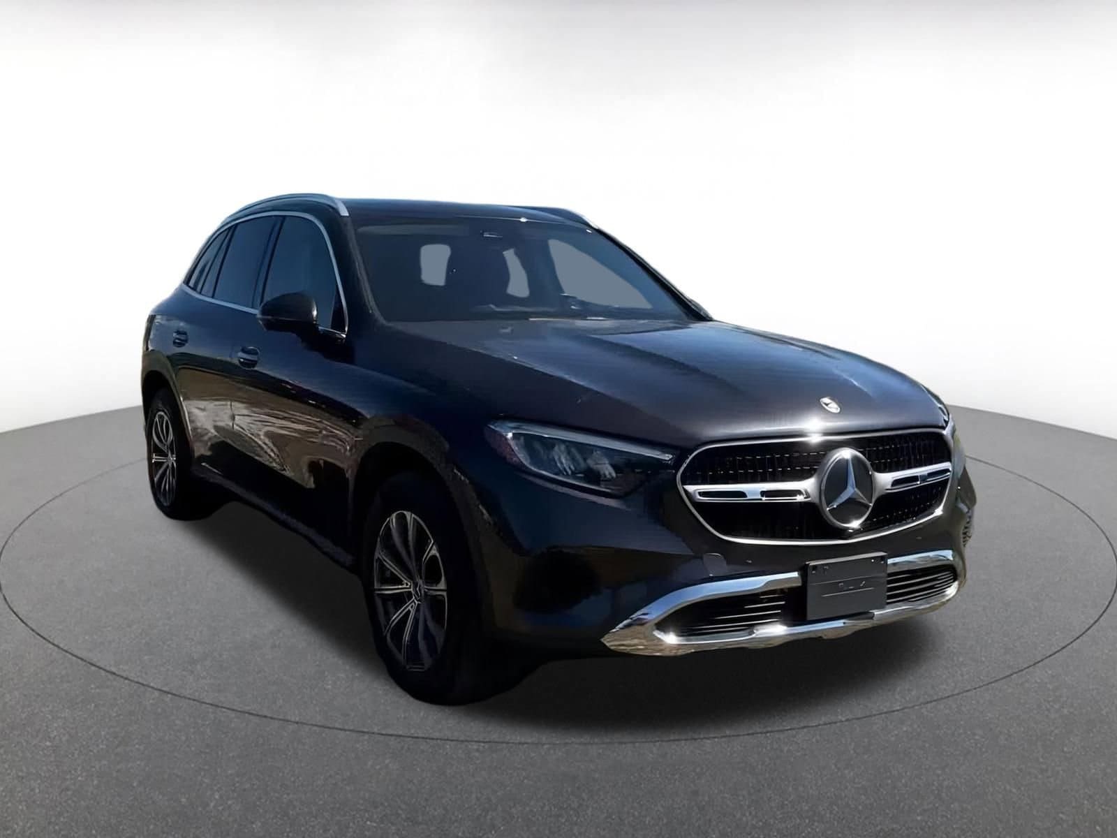 Thumbnail: 2023 Mercedes-Benz GLC - 2