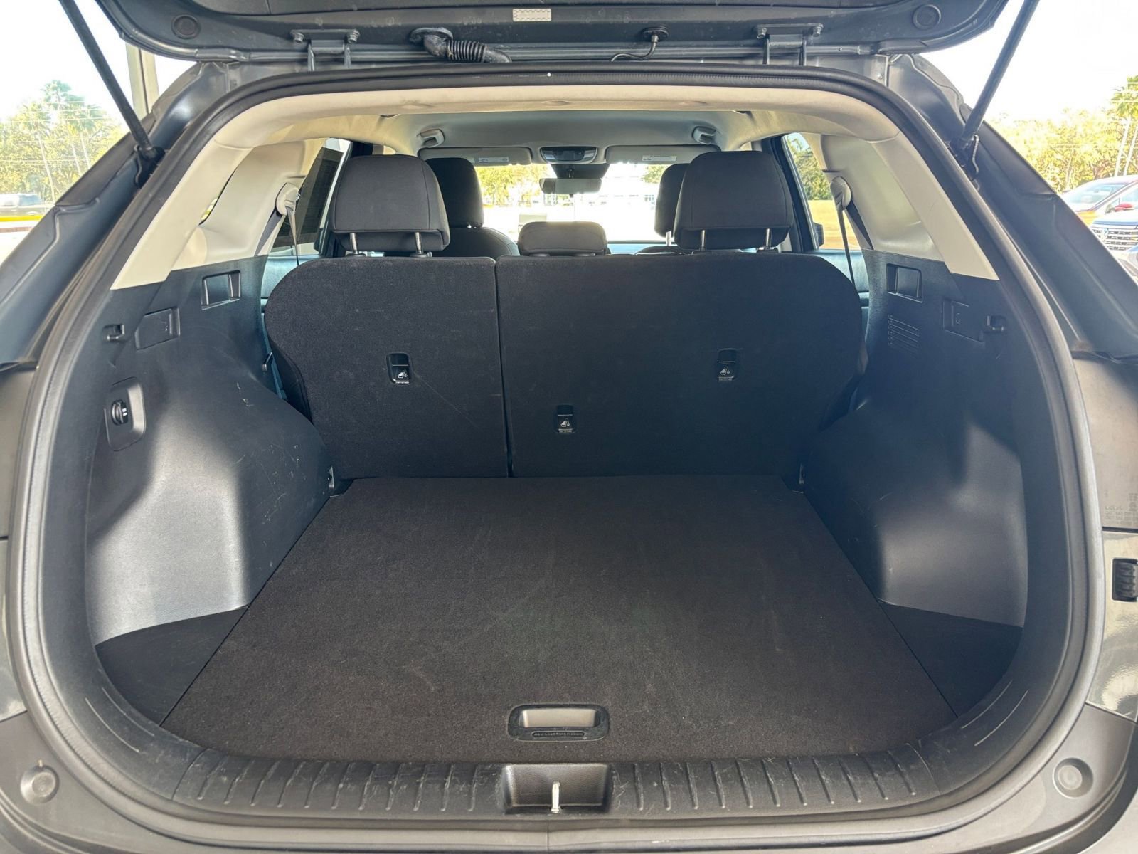 Thumbnail: 2025 Kia Sportage - 31