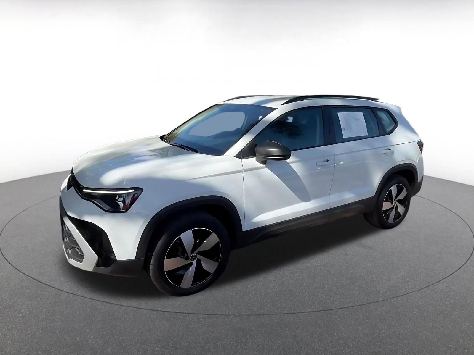 Thumbnail: 2025 Volkswagen Taos - 8