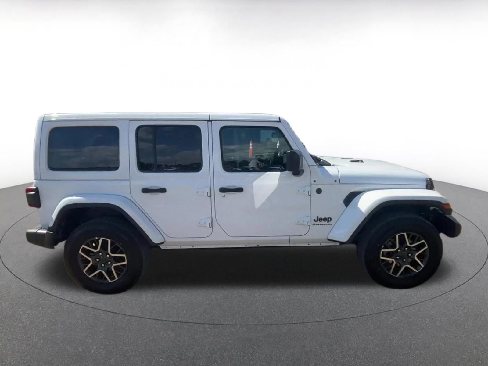 Thumbnail: 2025 Jeep Wrangler - 16