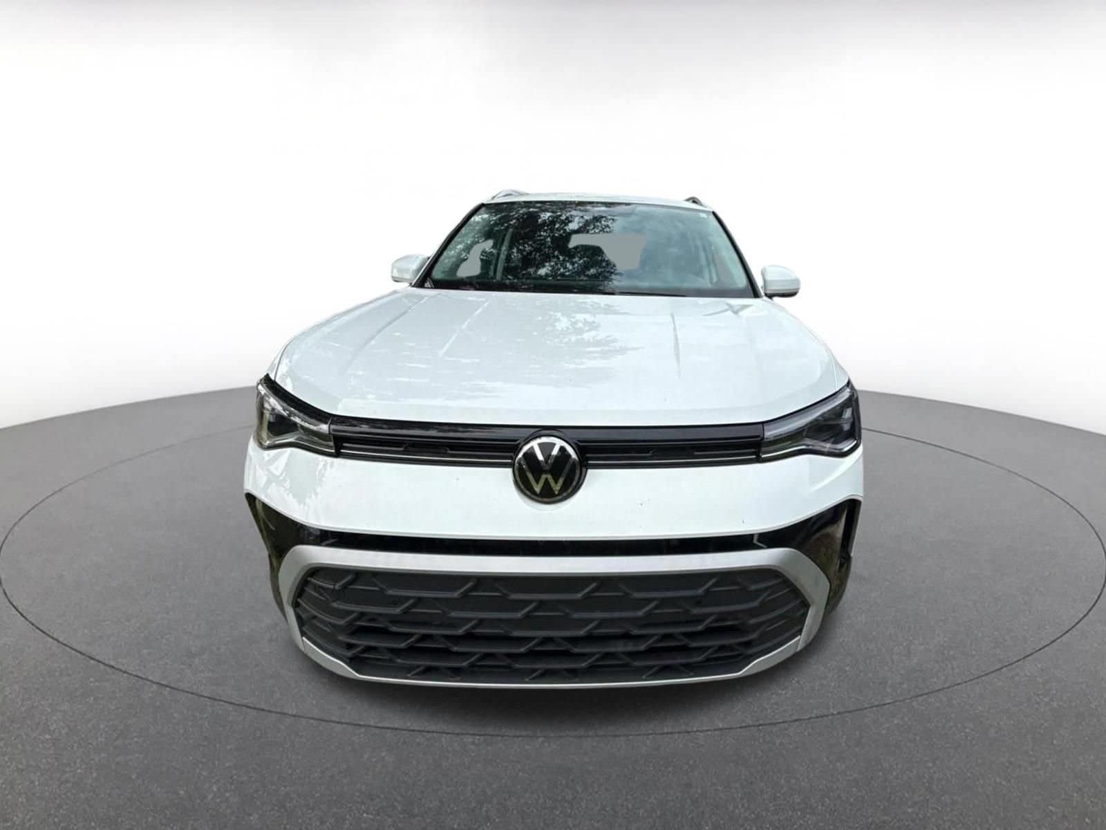 Thumbnail: 2025 Volkswagen Taos - 2