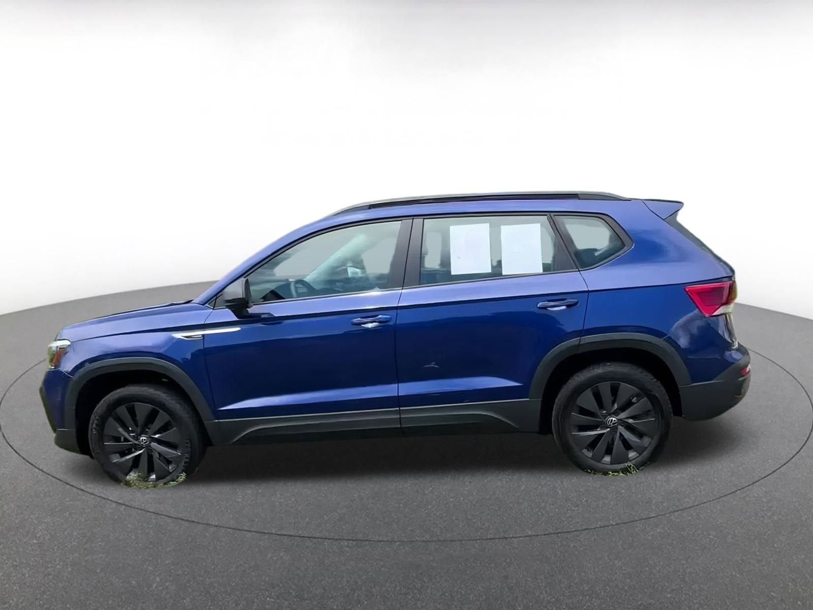 Thumbnail: 2024 Volkswagen Taos - 9