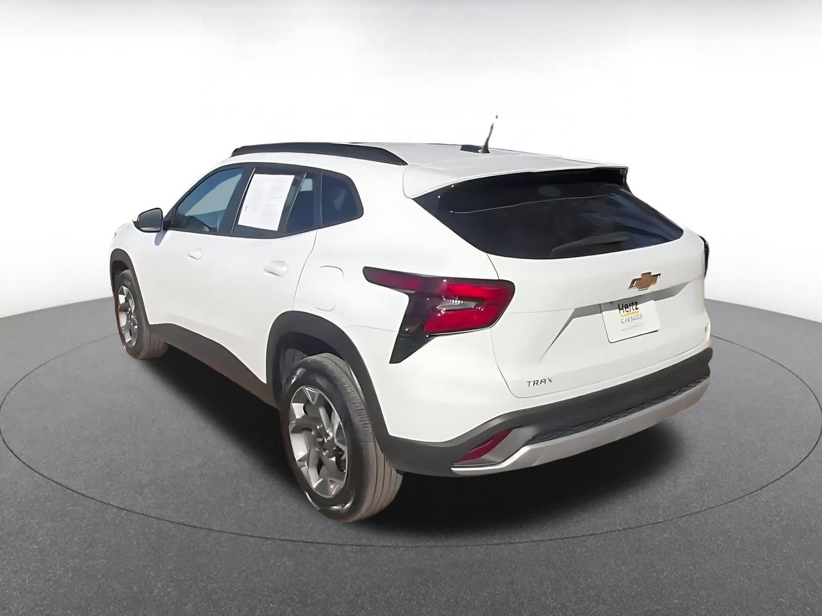 Thumbnail: 2025 Chevrolet Trax - 11