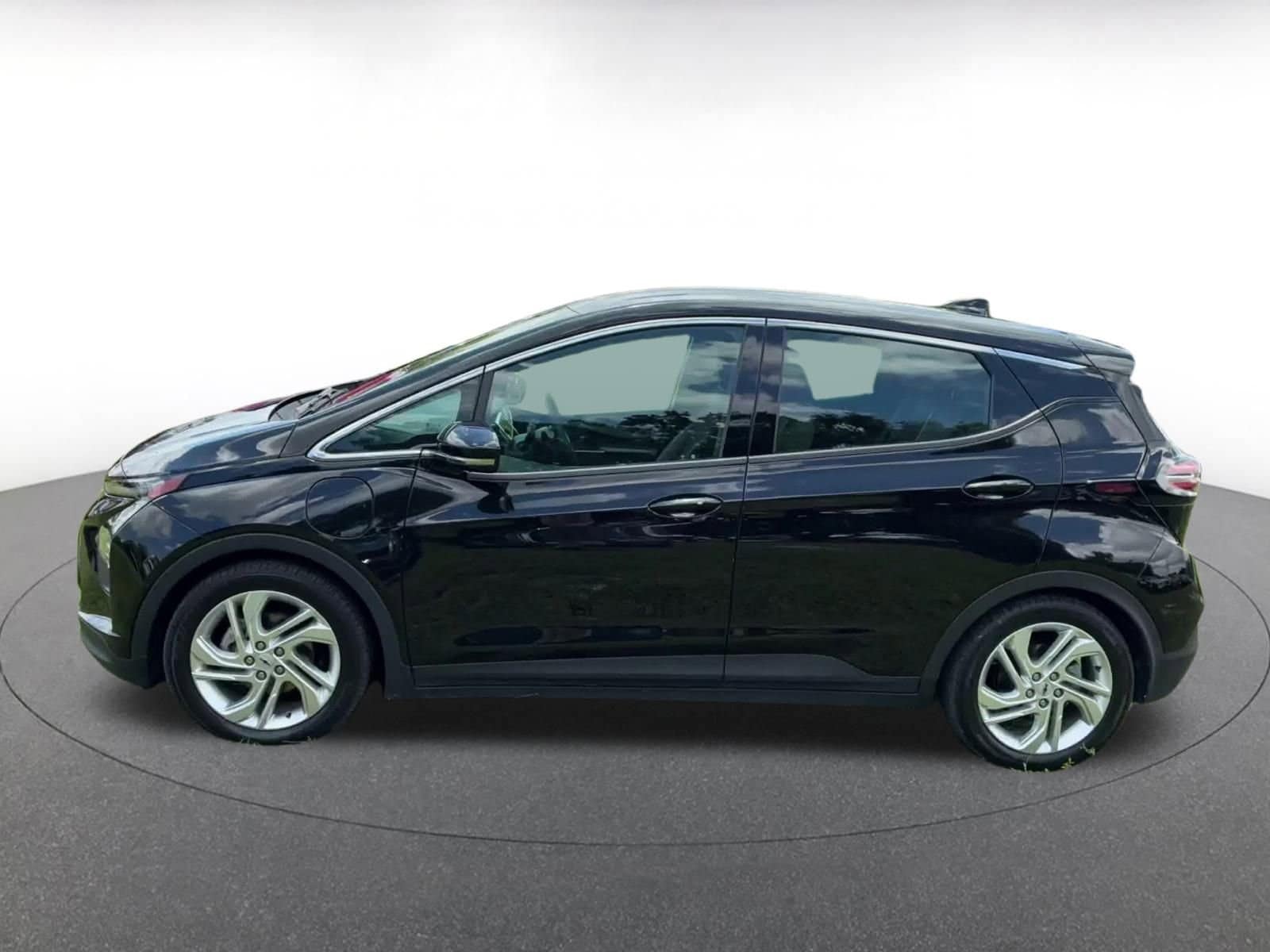 Thumbnail: 2023 Chevrolet Bolt EV - 9