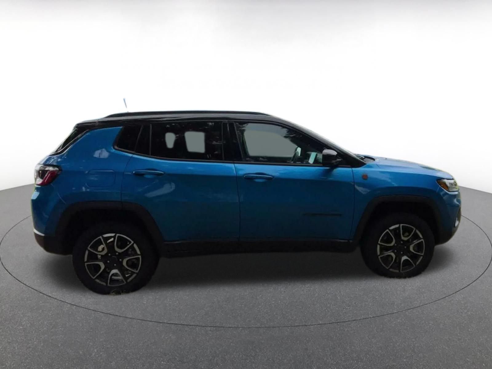 Thumbnail: 2025 Jeep Compass - 13