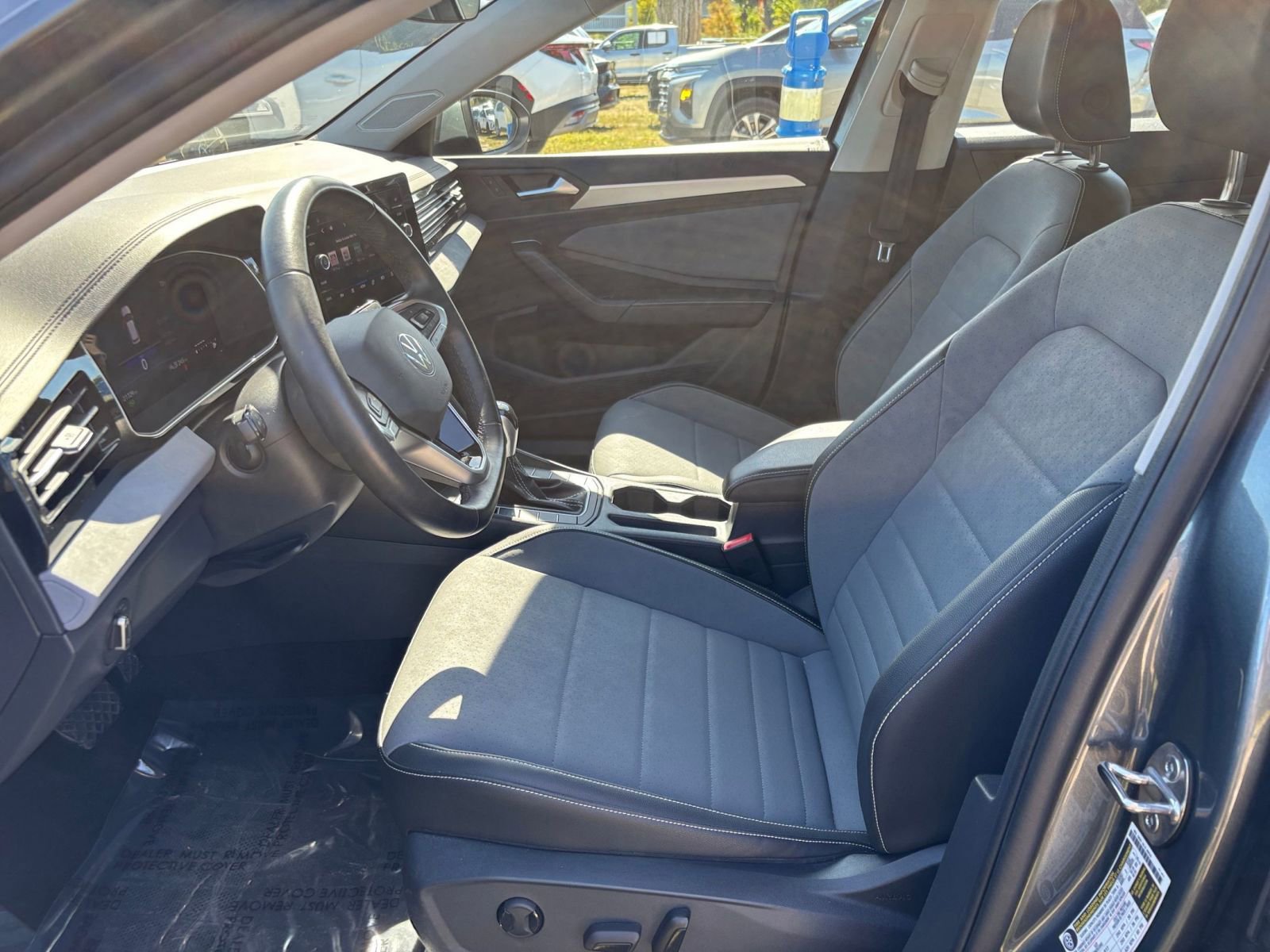 Thumbnail: 2025 Volkswagen Jetta - 25