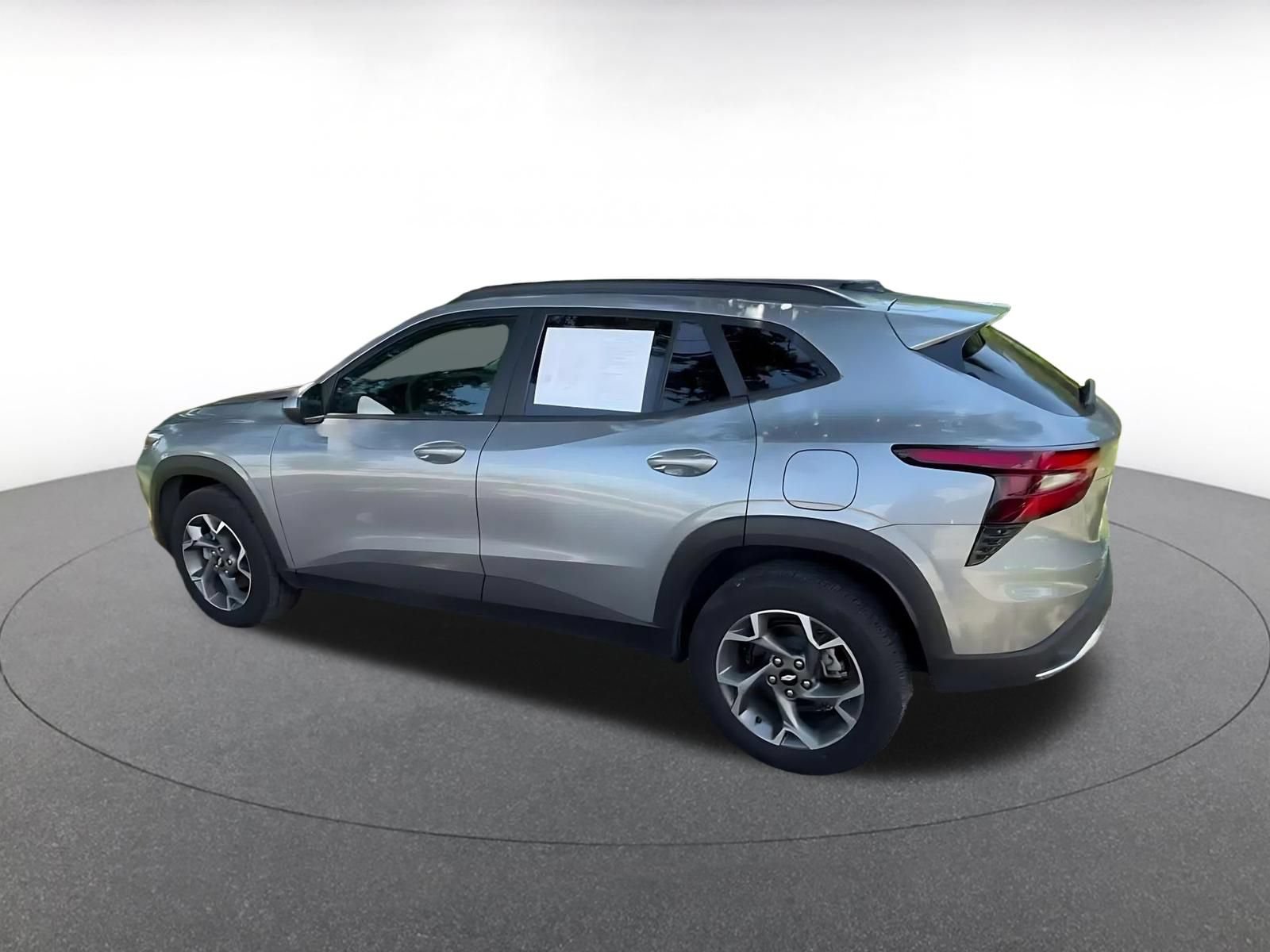 Thumbnail: 2025 Chevrolet Trax - 10