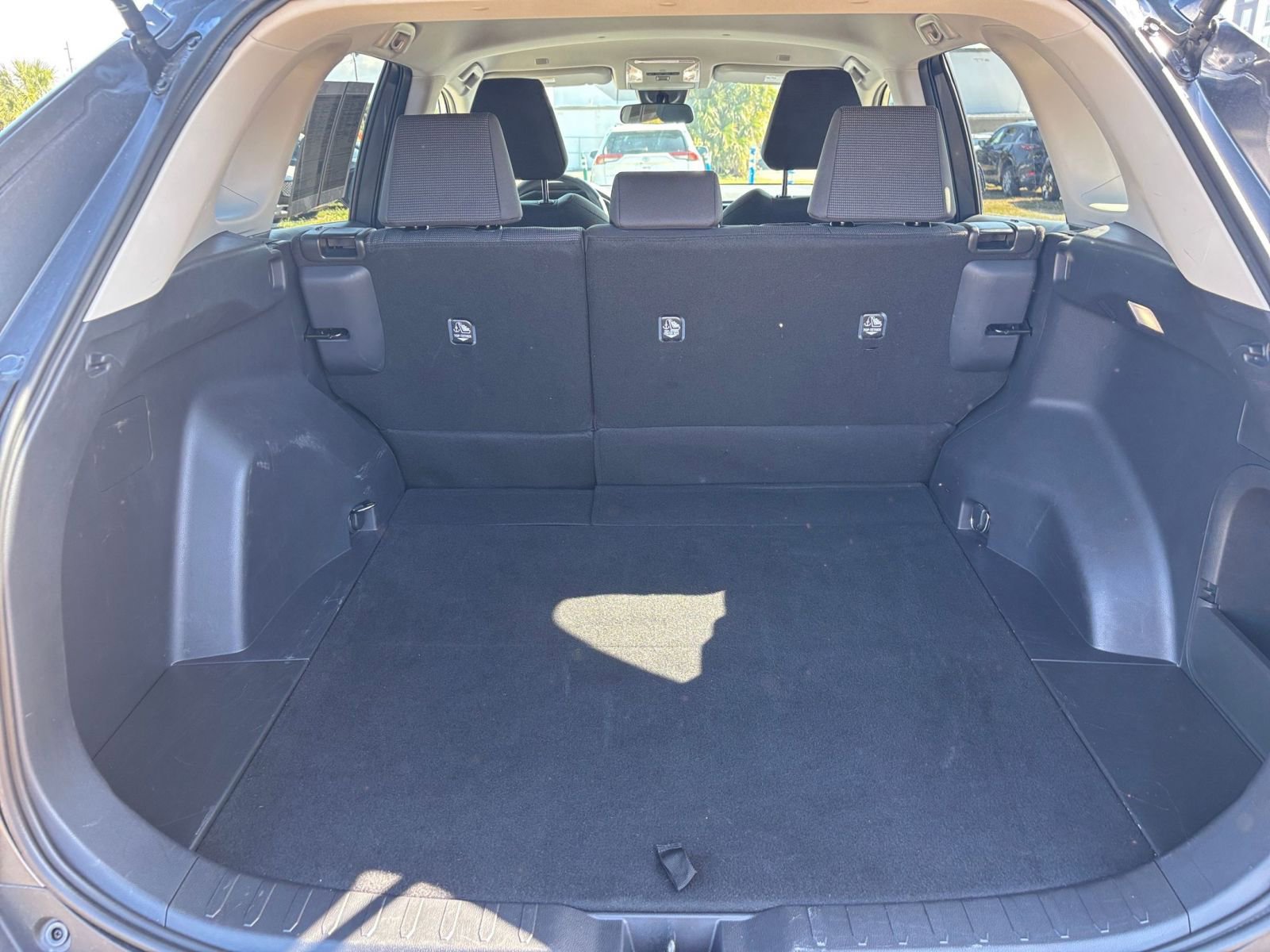 Thumbnail: 2025 Toyota RAV4 - 31