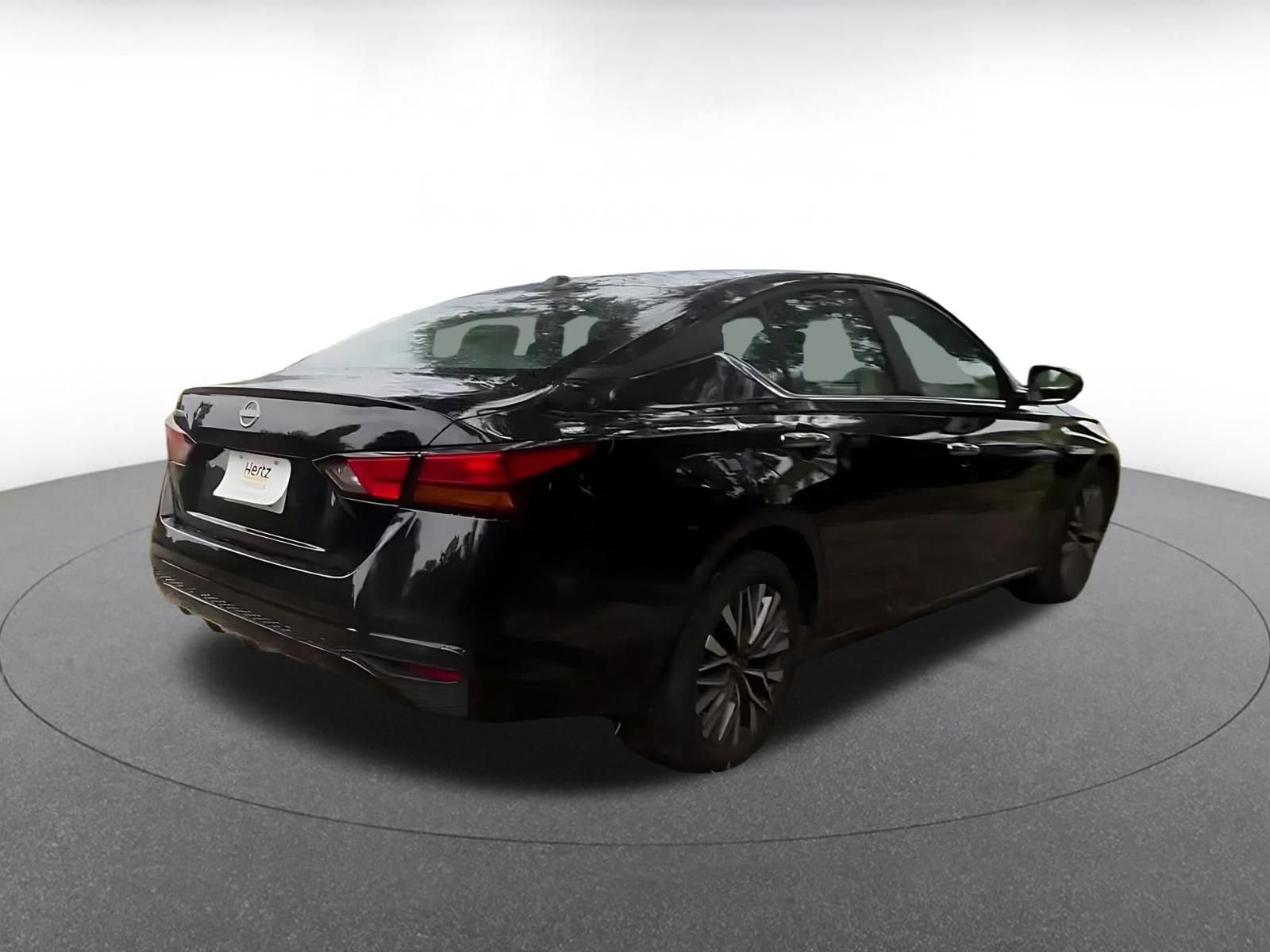 Thumbnail: 2025 Nissan Altima - 12