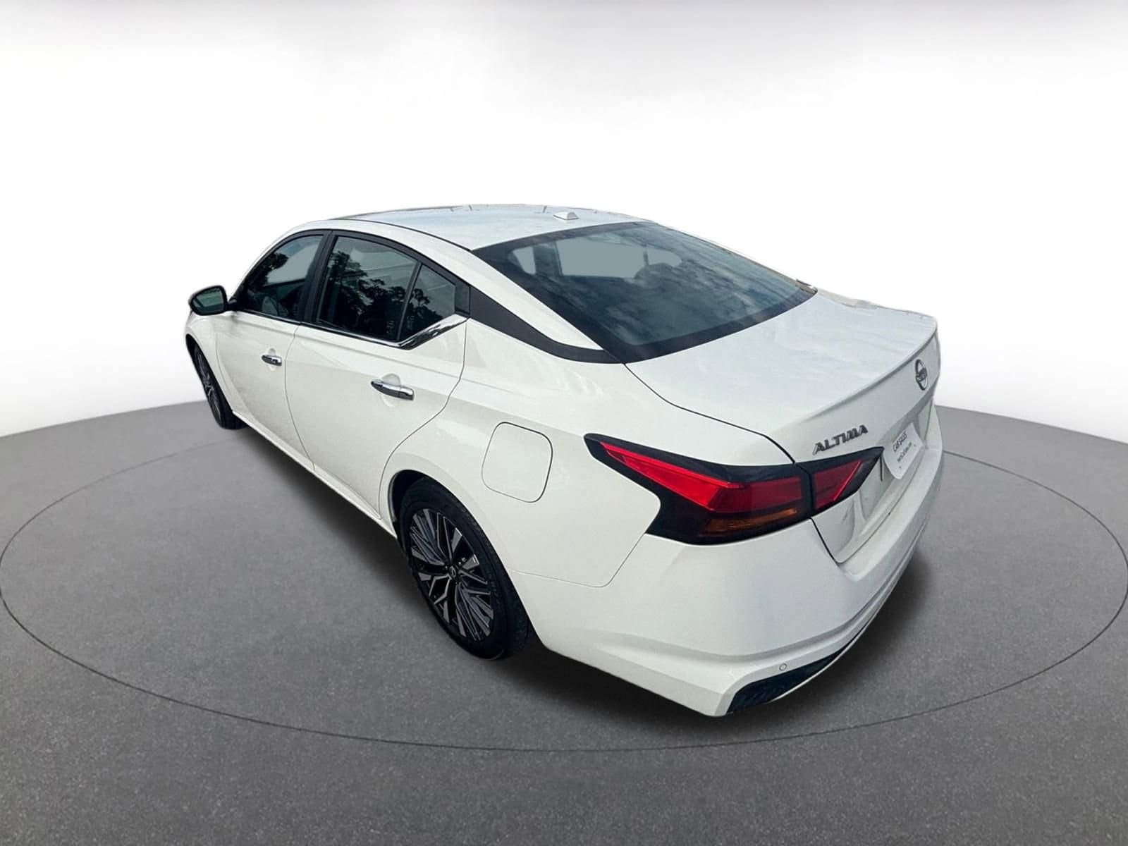 Thumbnail: 2025 Nissan Altima - 6