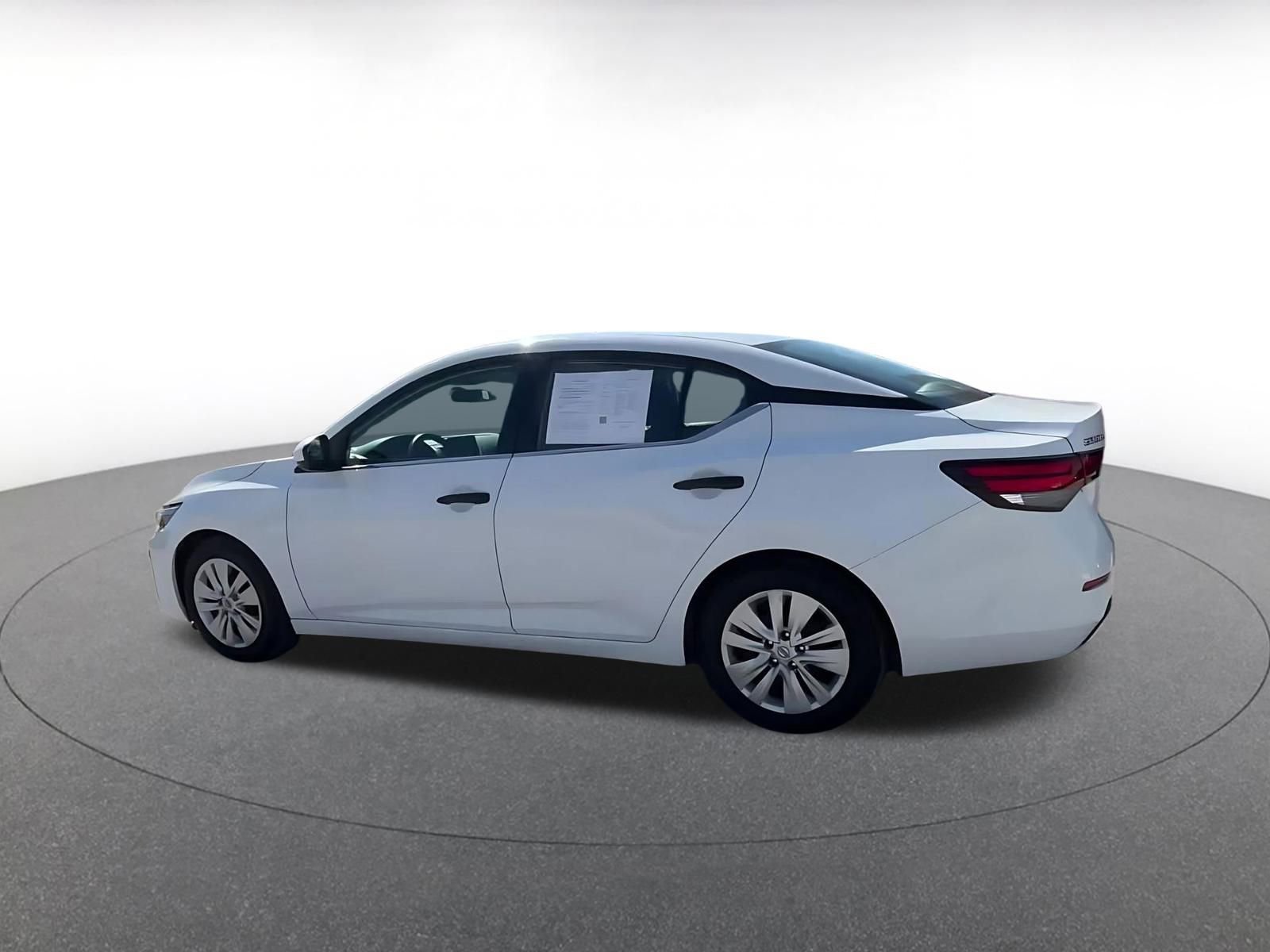 Thumbnail: 2025 Nissan Sentra - 10