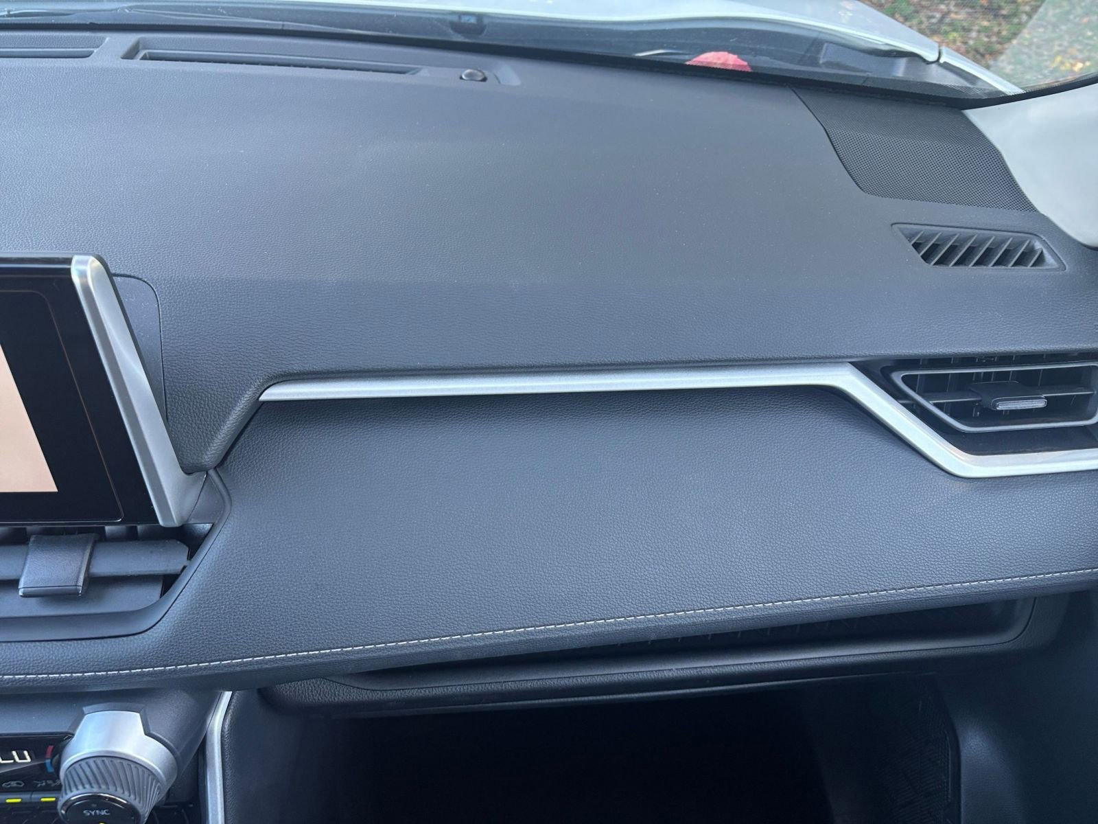 Thumbnail: 2025 Toyota RAV4 - 35