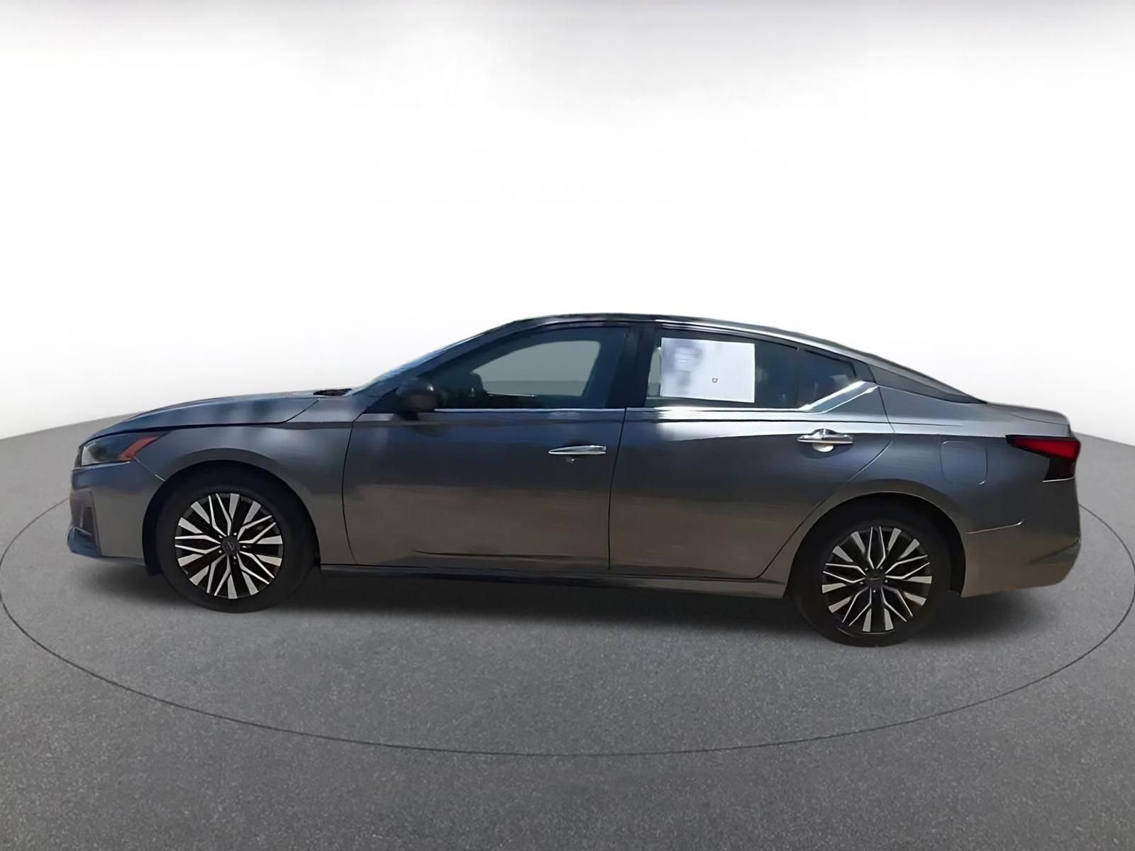 Thumbnail: 2025 Nissan Altima - 8