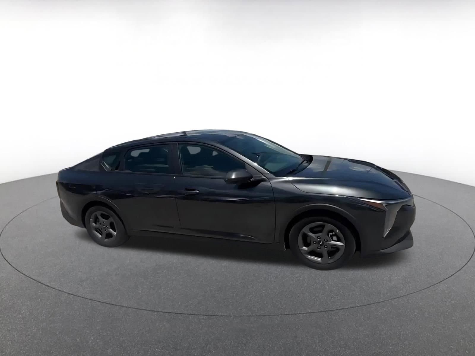 Thumbnail: 2025 Kia K4 - 2