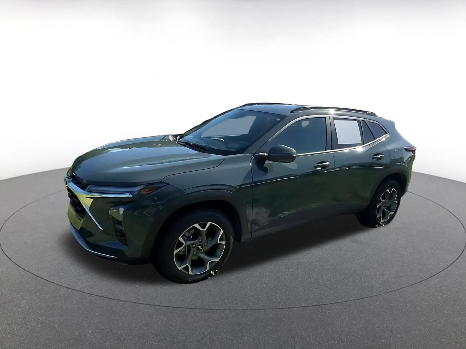 Thumbnail: 2025 Chevrolet Trax - 8