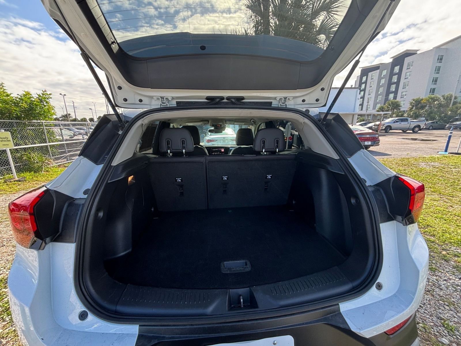 Thumbnail: 2025 Buick Encore GX - 33