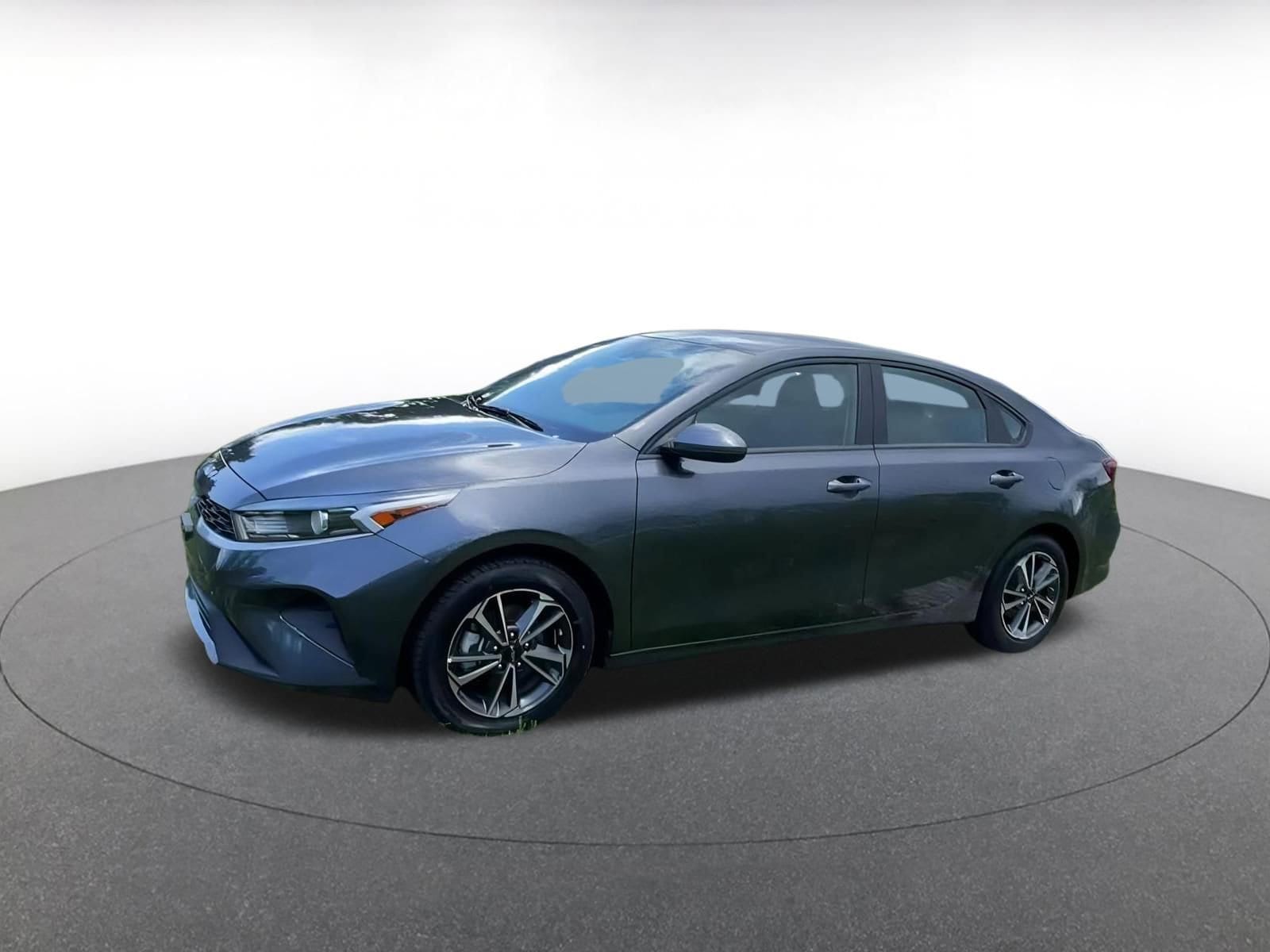 Thumbnail: 2024 Kia Forte - 8