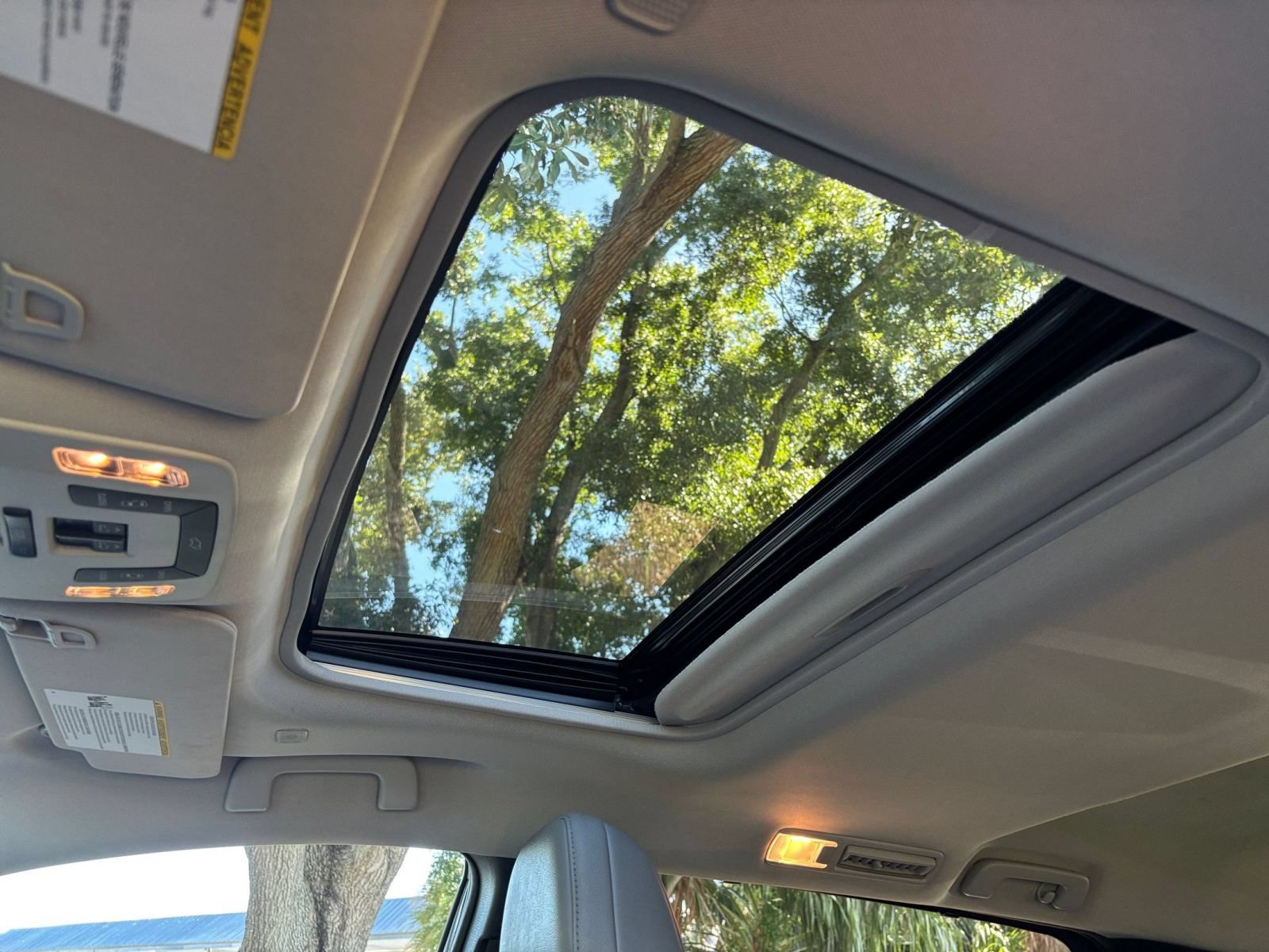 Thumbnail: 2025 Toyota Sienna - 26