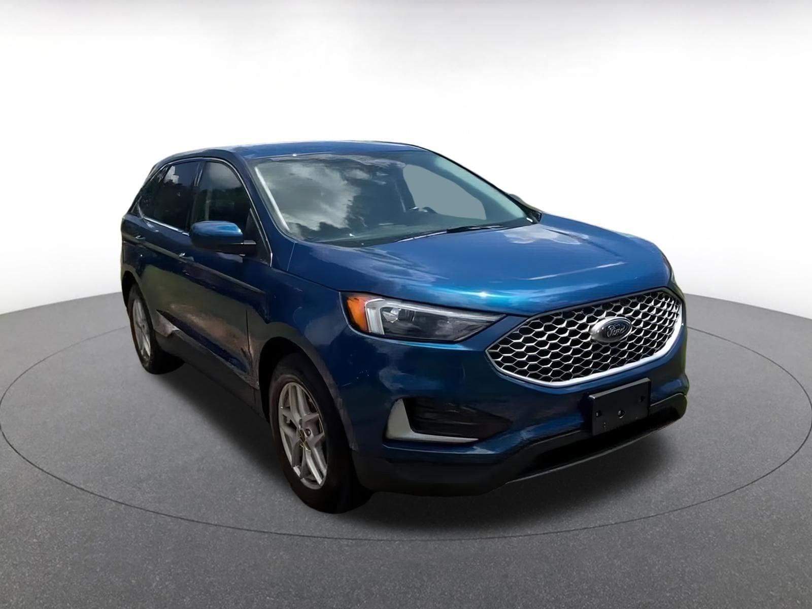 Thumbnail: 2023 Ford Edge - 3