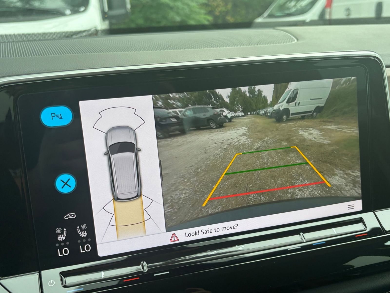 Thumbnail: 2025 Volkswagen Atlas - 29