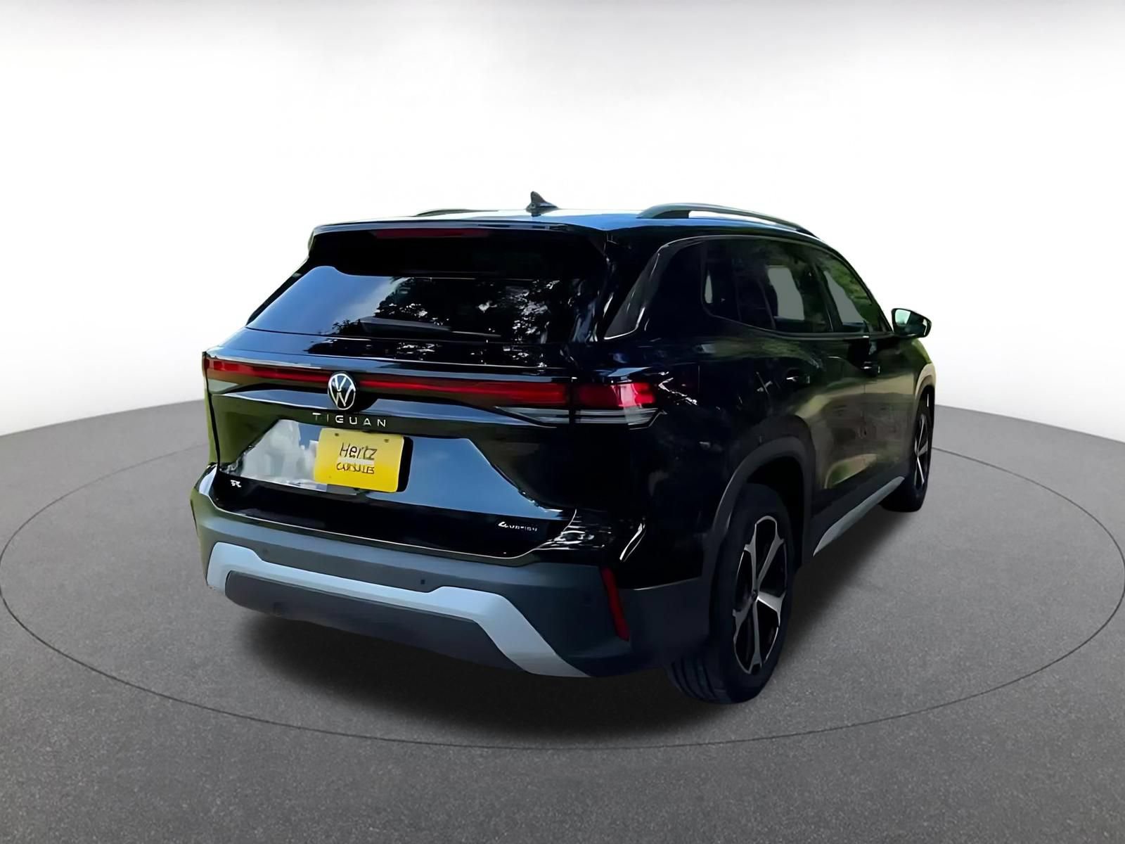 Thumbnail: 2026 Volkswagen Tiguan - 14