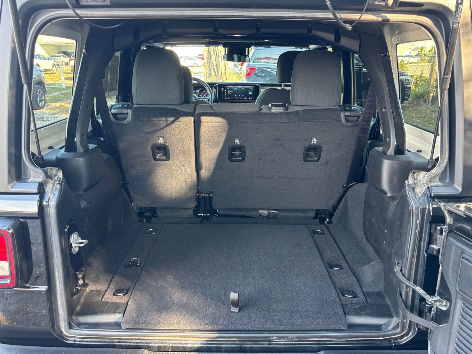 Thumbnail: 2025 Jeep Wrangler - 31