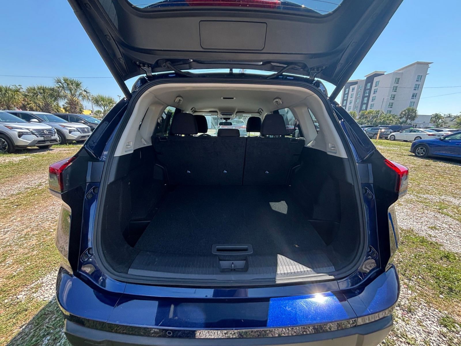 Thumbnail: 2025 Nissan Rogue - 33