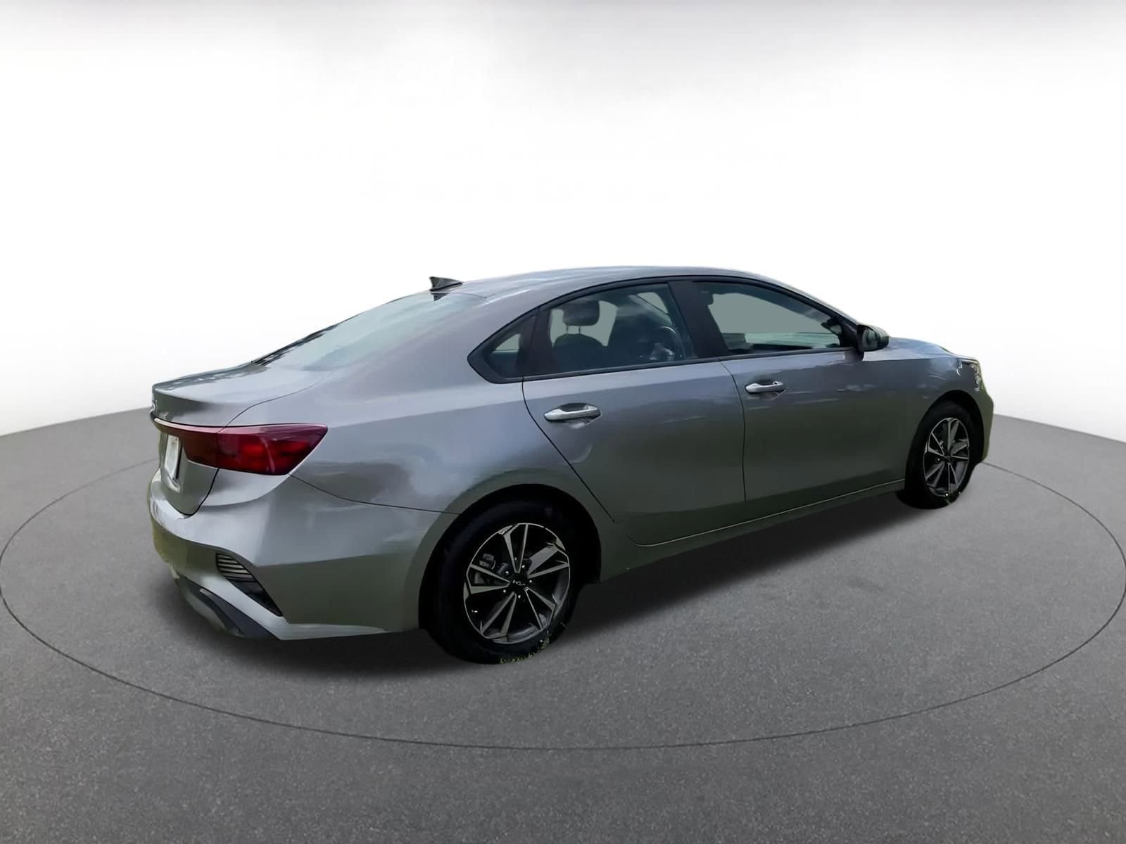 Thumbnail: 2024 Kia Forte - 11