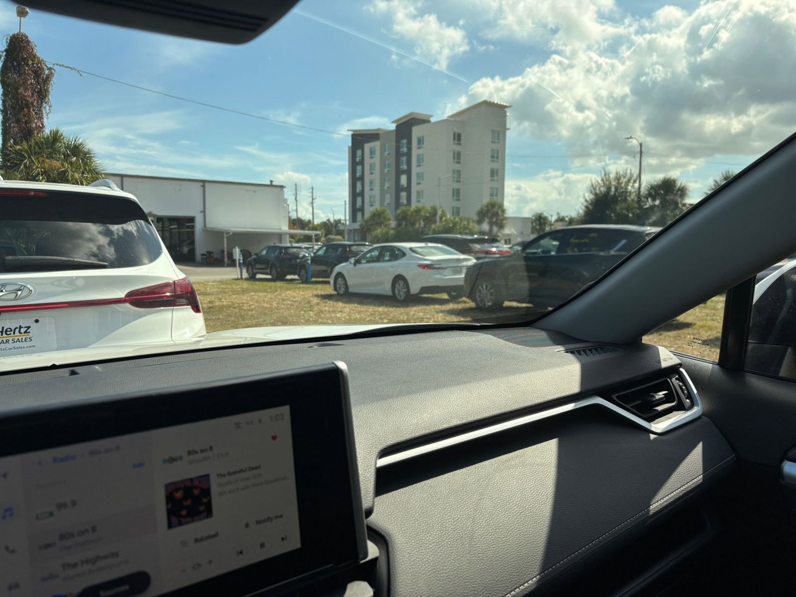 Thumbnail: 2025 Toyota RAV4 - 35