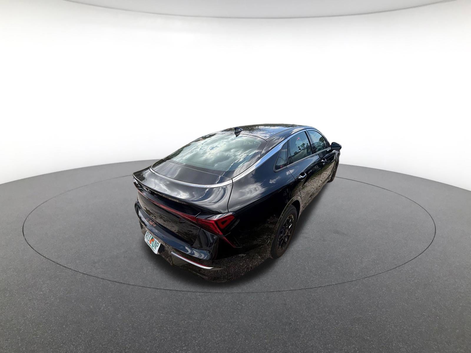 Thumbnail: 2025 Kia K5 - 5